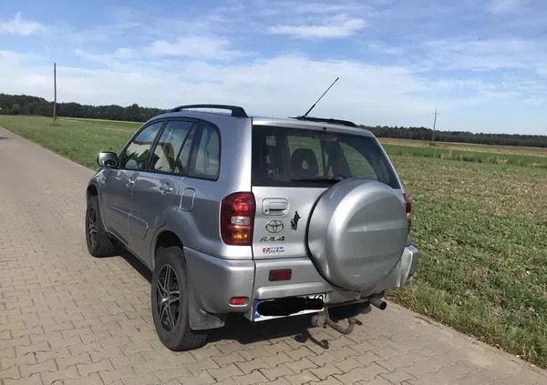 leśna Toyota RAV4 cena 16200 przebieg: 250628, rok produkcji 2004 z Leśna